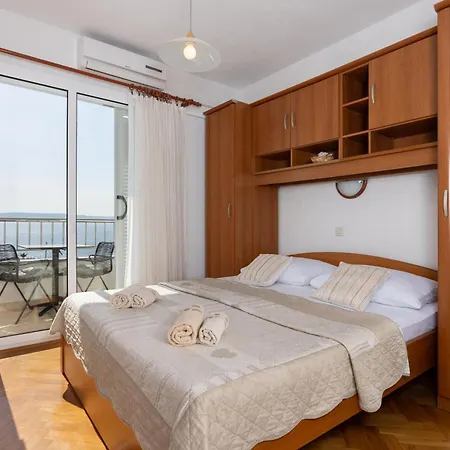 Apartment Apartments By The Sea Igrane, Makarska - 2679 Igrane